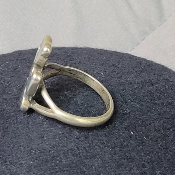 Crushed Turquoise Thunderbird Ring - Picture 8 of 11